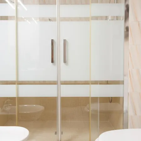 Avg Amosucas Lägenhet *